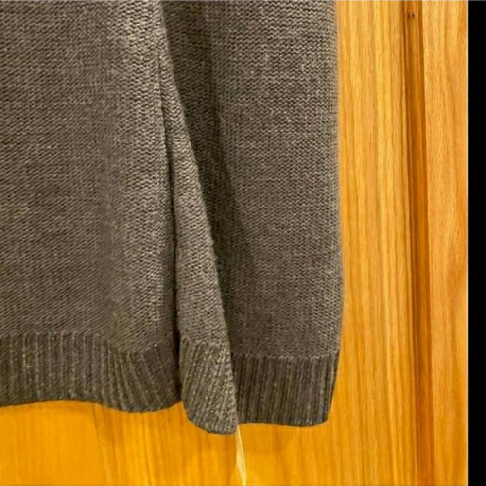 A. MOSS Sweater cap - Picture 14 of 16